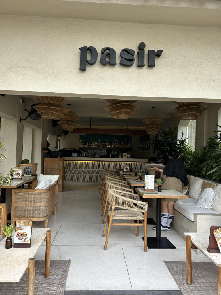 Pasir Ubud restaurant, design and  taste in perfect harmony